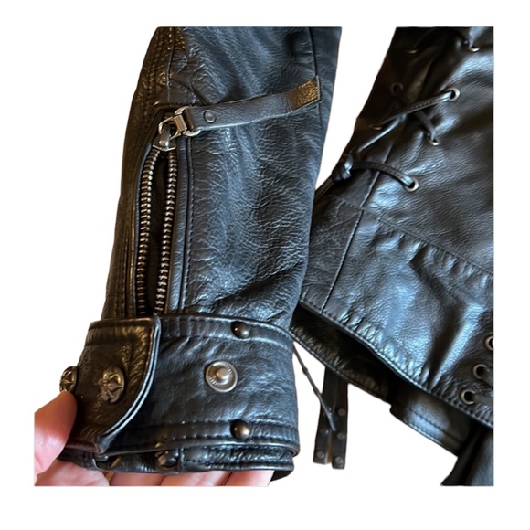 Harley Davidson leathers ( jacket and chaps). Black and purple. Size S. - Picture 5 of 8